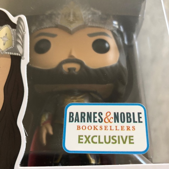 FUNKO POP! LORD OF THE RINGS KING ARAGORN B/N Excl - Picture 2 of 7